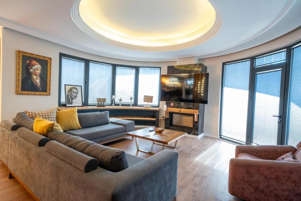 Liv Villa *