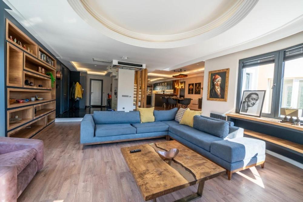 Liv Villa *