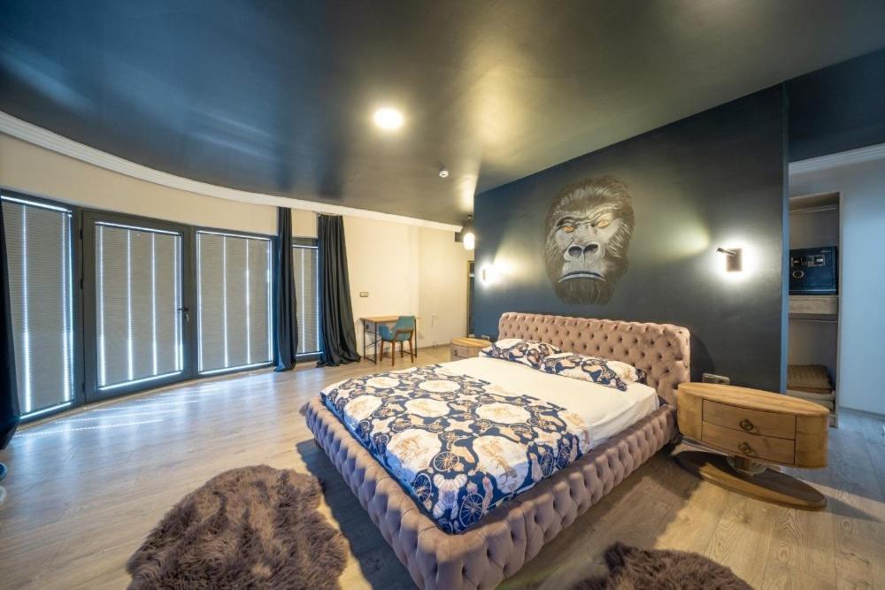 Liv Villa *